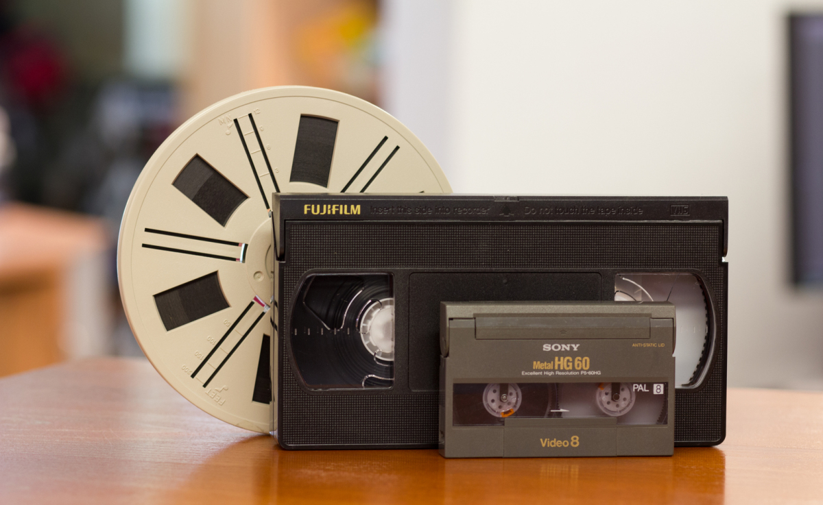 Super-8 Spule, VHS-Kassette, Mini-DV